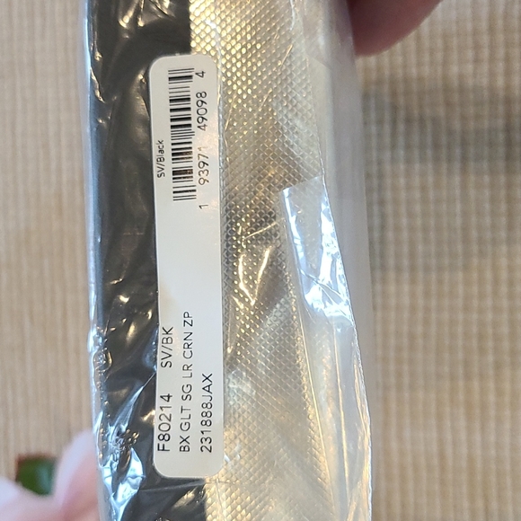 Coach boxed sparkle signature leather corner zip wristlet - Picture 12 of 14